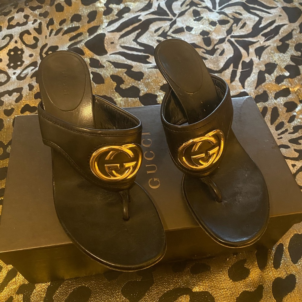 Gucci thong sandal